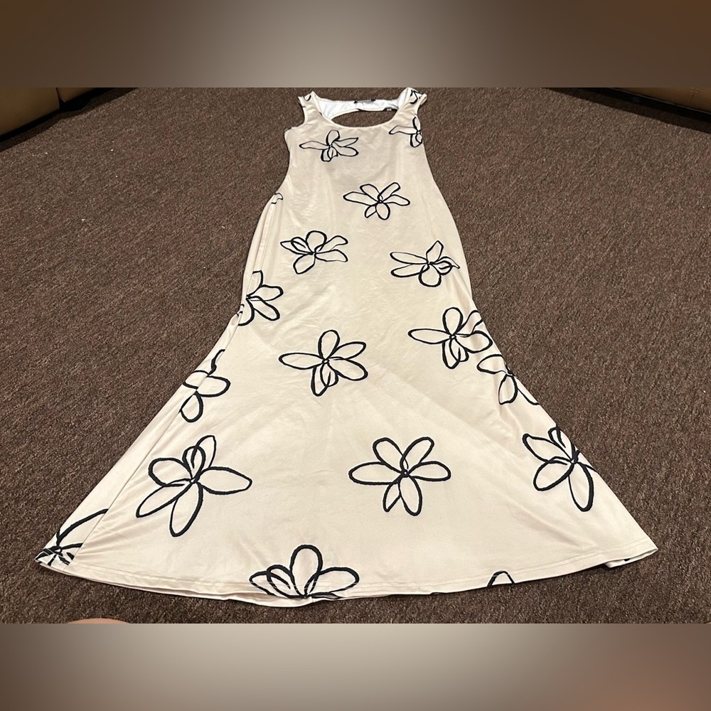 EUC SHEIN Sz S Floral long dress party casual cool open back elegant sleeveless